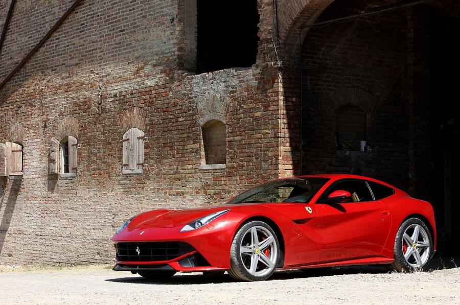  Ferrari F12berlinetta 2012 года  (фото 102 из 104)